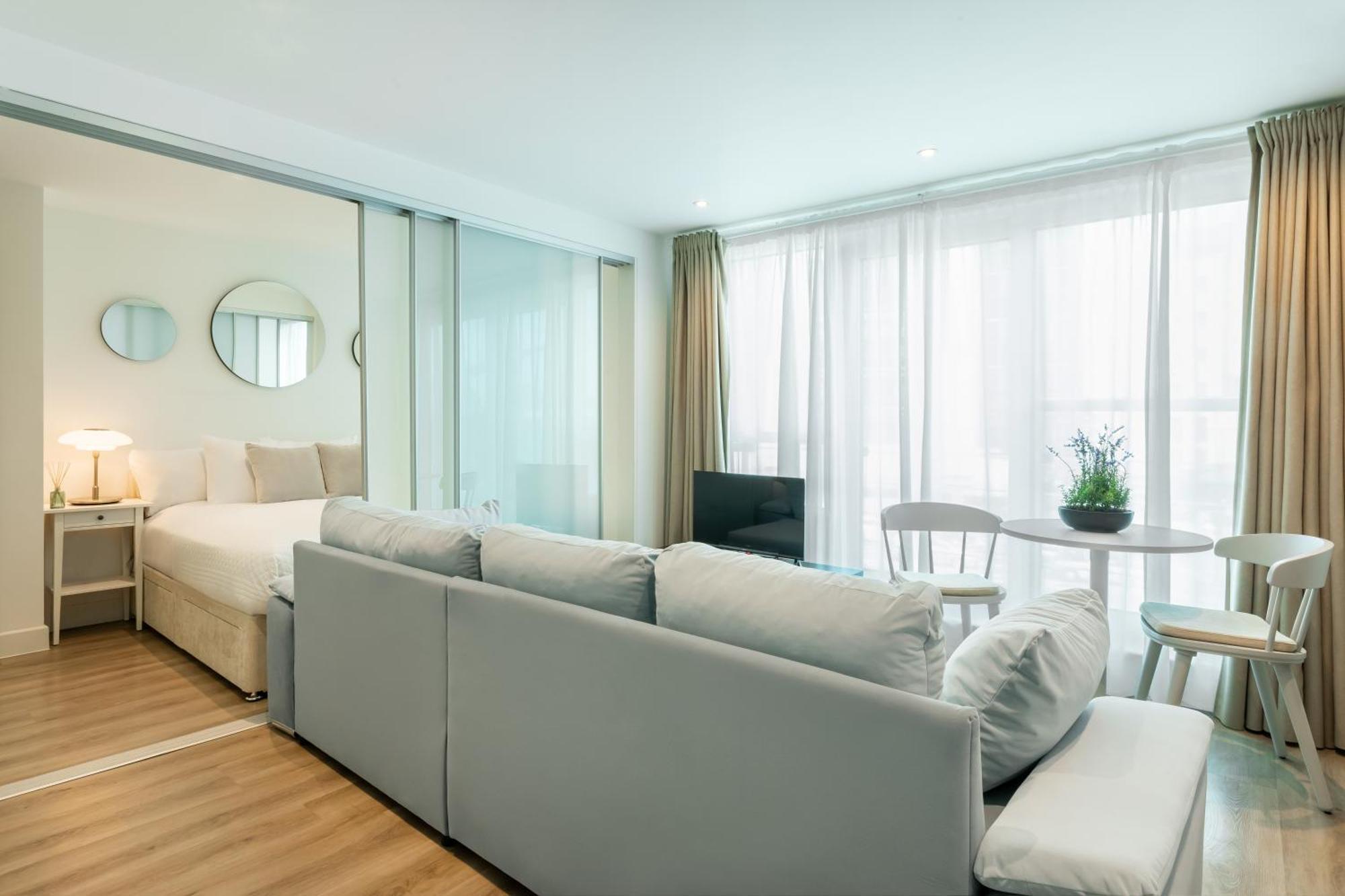 Vauxhall Luxury Manhattan 런던 외부 사진