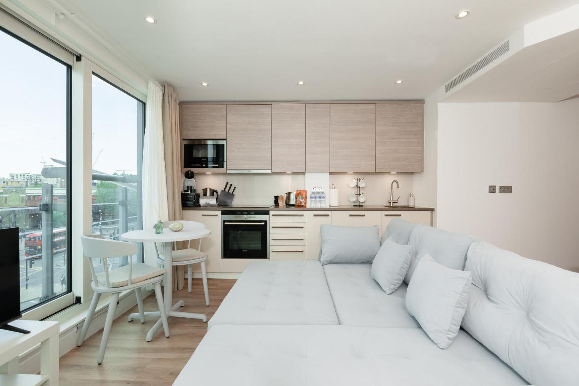 Vauxhall Luxury Manhattan 런던 외부 사진